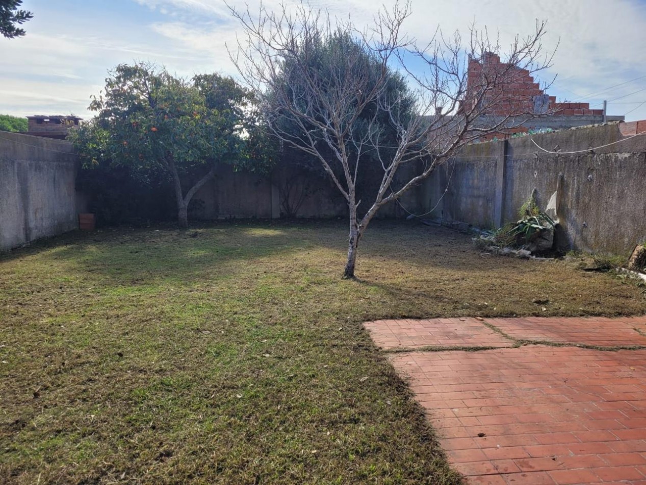 Vendo casa de 5 ambientes Zona Faro